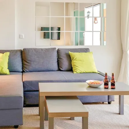 Amazing In With 1 Bedrooms, Wifi&outdoor Swimming Pool *